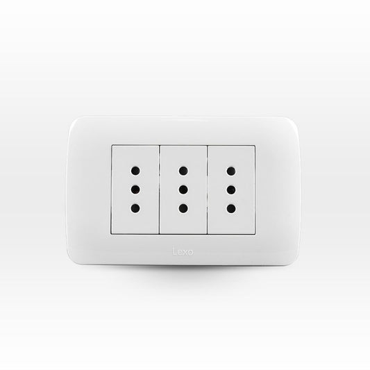 Enchufe triple 10A color blanco certificado