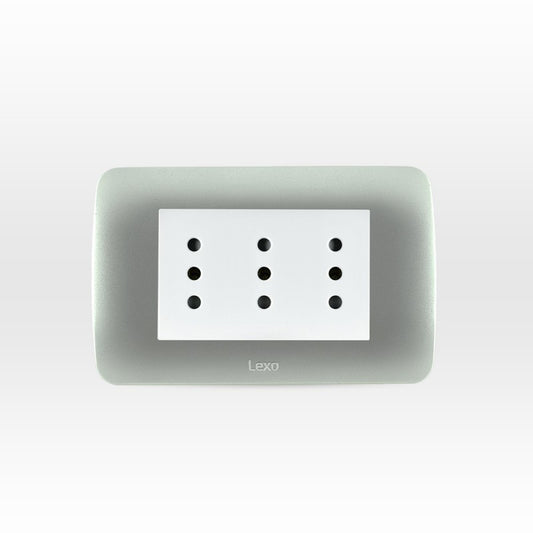 Enchufe triplex 10A color plata certificado