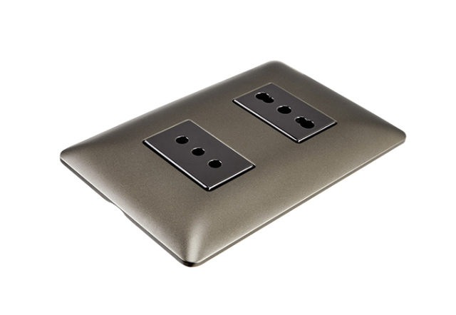 Enchufe simple 10A + enchufe bipaso 16A café certificado