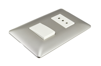 Interruptor + toma corriente 10A simple certificado