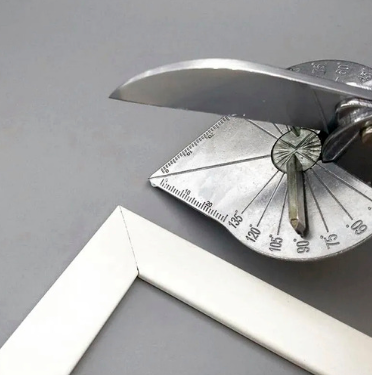 Tijera corta canaletas