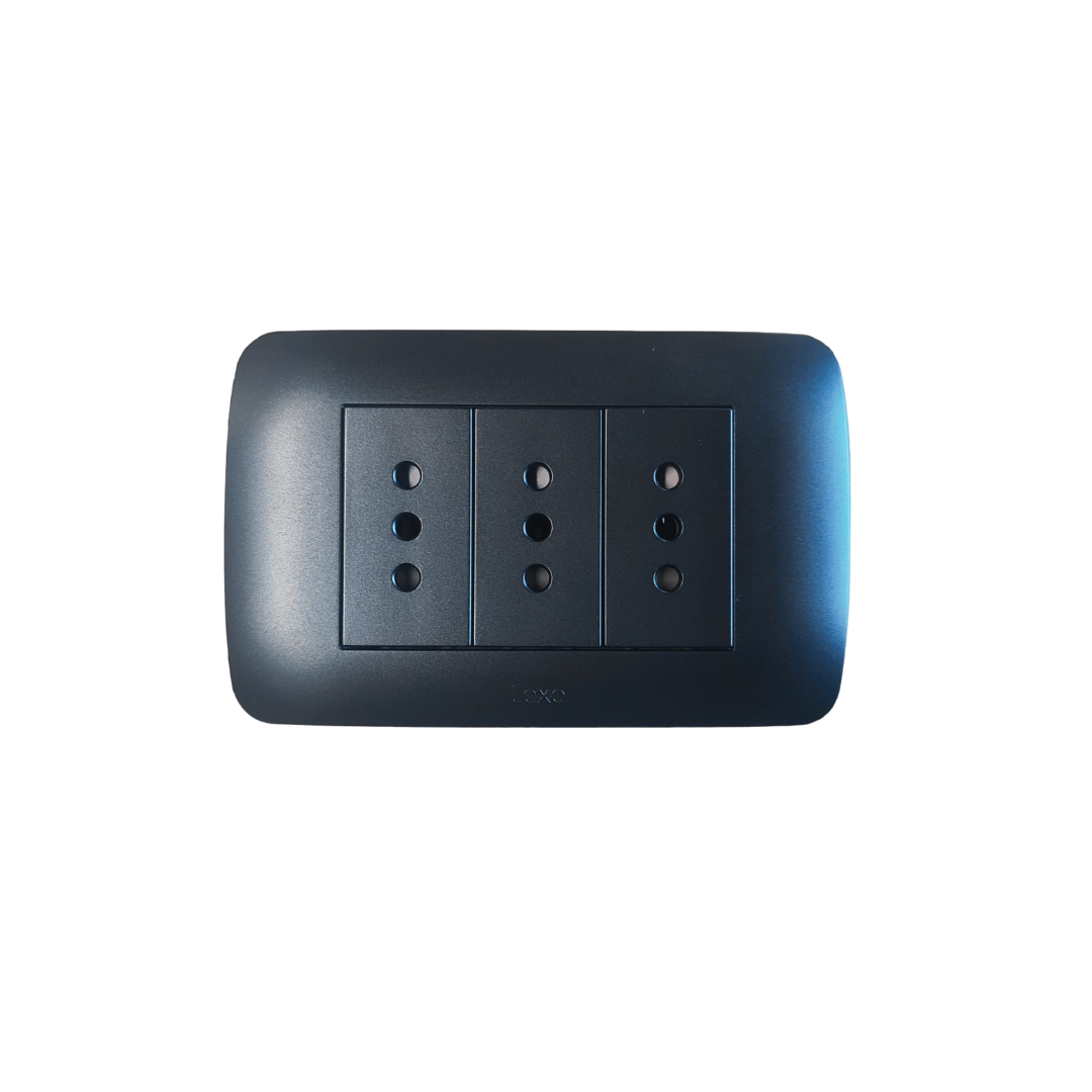 Enchufe triple 10A color grafito certificado